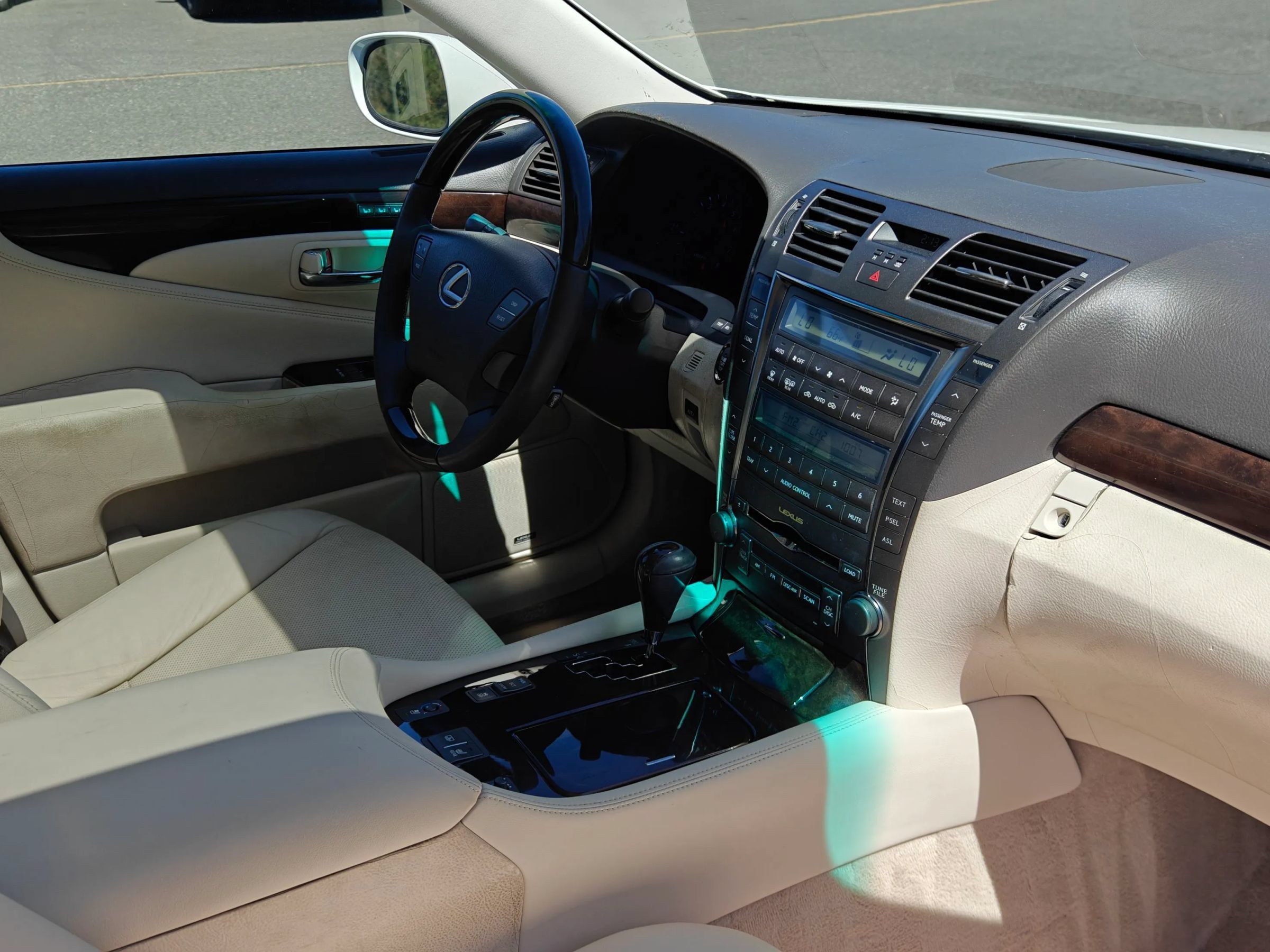 Used 2007 Lexus LS 460 RWD image 29