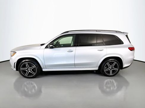 Used 2022 Mercedes-Benz GLS 450 4MATIC image 2