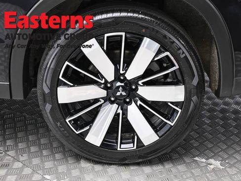 Used 2025 Mitsubishi Outlander SE AWD/4WD image 8