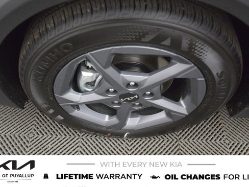 New 2025 Kia K4 LXS image 21
