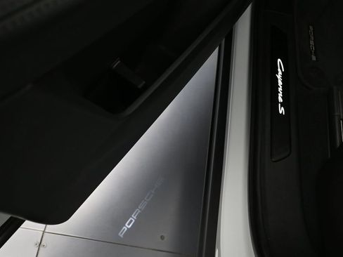 Used 2026 Porsche Cayenne S AWD/4WD image 30