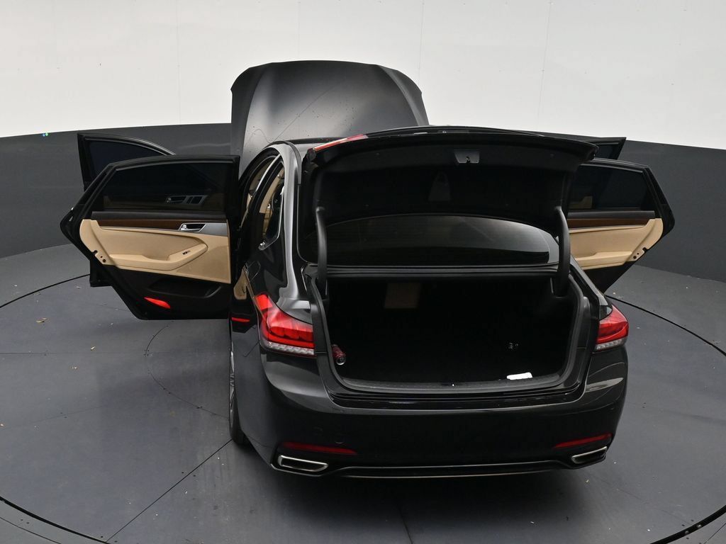 Used 2019 Genesis G80 3.8 RWD image 32