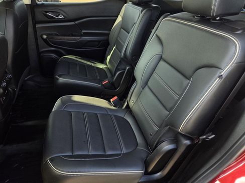 Certified 2023 GMC Acadia Denali w/ Denali Technology Package FWD image 13