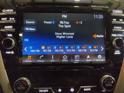 Used 2015 Nissan Murano SL w/ Cargo Package image 25