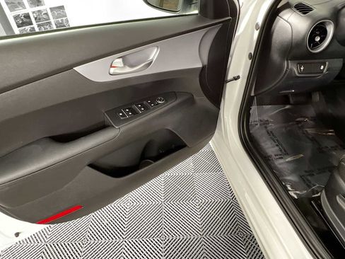 Used 2024 Kia Forte LXS FWD image 18