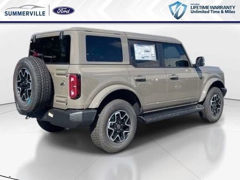 New 2025 Ford Bronco Outer Banks image 3