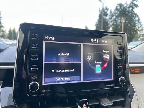 Used 2021 Toyota Corolla LE image 34