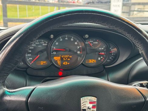 Used 2002 Porsche 911 Carrera 4 image 17