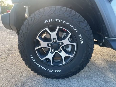 Used 2021 Jeep Wrangler Sport S image 28