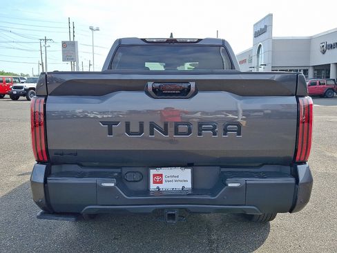 Used 2025 Toyota Tundra Limited AWD/4WD image 6