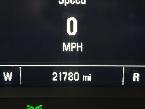Used 2024 Chevrolet Trax LS w/ LS Convenience Package FWD image 21