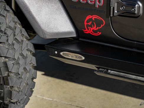 Used 2020 Jeep Gladiator Rubicon AWD/4WD image 32