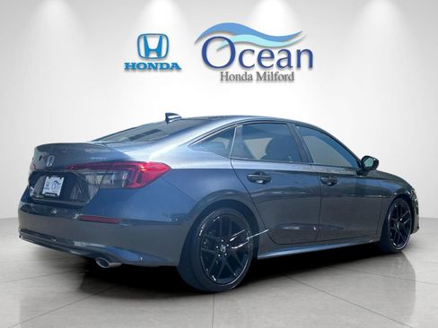 Used 2023 Honda Civic Sport image 3
