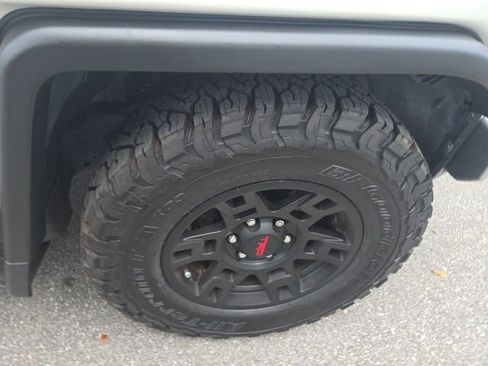 Used 2014 Toyota FJ Cruiser 2WD w/ Convenience Package image 6