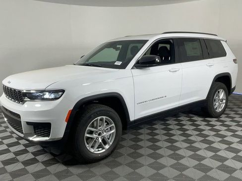 New 2025 Jeep Grand Cherokee L Laredo image 8