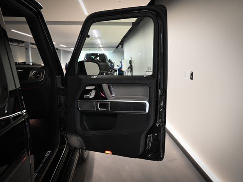 Used 2025 Mercedes-Benz G 580 w/ EQ Technology image 22
