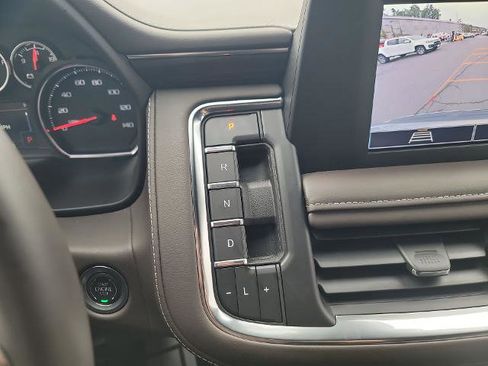 Used 2024 Chevrolet Tahoe LS image 15