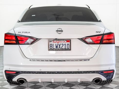 Used 2019 Nissan Altima 2.5 SV image 10