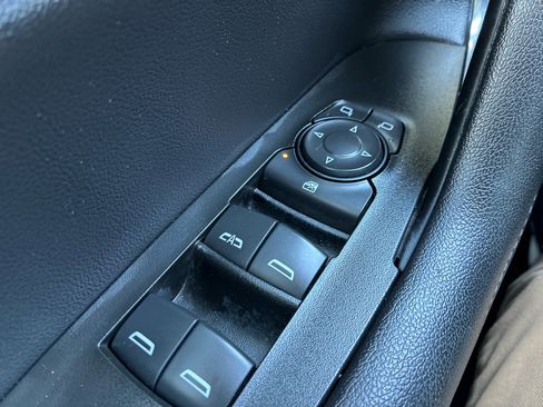 Used 2020 Chevrolet Blazer LT image 40