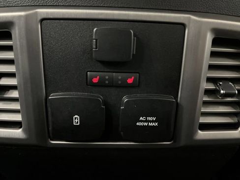 Used 2018 Ford F150 Platinum w/ Equipment Group 701A Luxury image 36