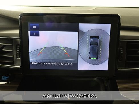 Used 2023 Ford Explorer Limited AWD/4WD image 6