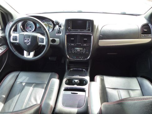 Used 2017 Dodge Grand Caravan GT image 26