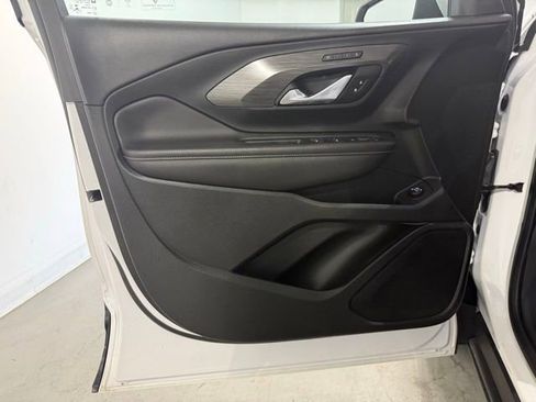 Certified 2022 GMC Terrain SLT image 10