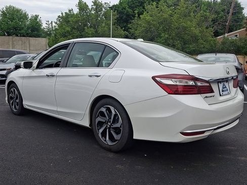 Used 2017 Honda Accord EX-L image 4
