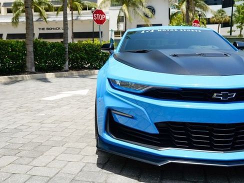 Used 2022 Chevrolet Camaro SS RWD image 6