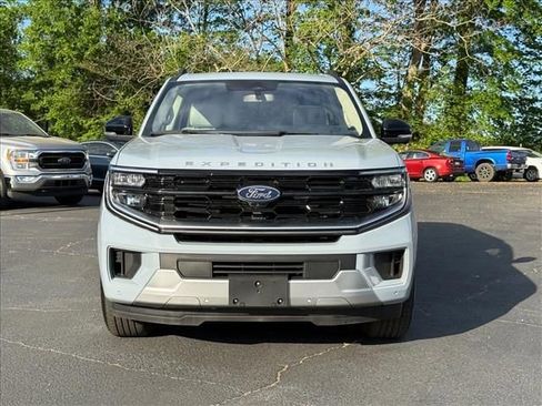 Certified 2025 Ford Expedition Max Platinum AWD/4WD image 8