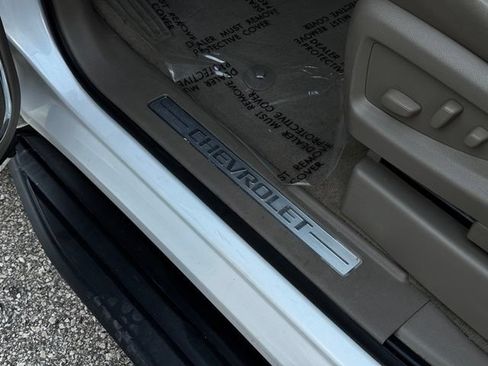 Used 2019 Chevrolet Suburban LT AWD/4WD image 8