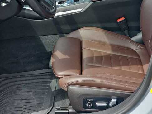 Used 2023 BMW 330e xDrive w/ M Sport Package AWD/4WD image 31
