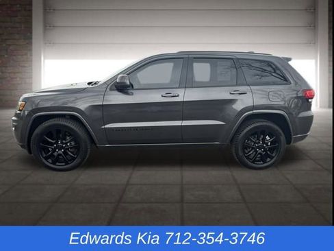 Used 2018 Jeep Grand Cherokee Altitude image 6