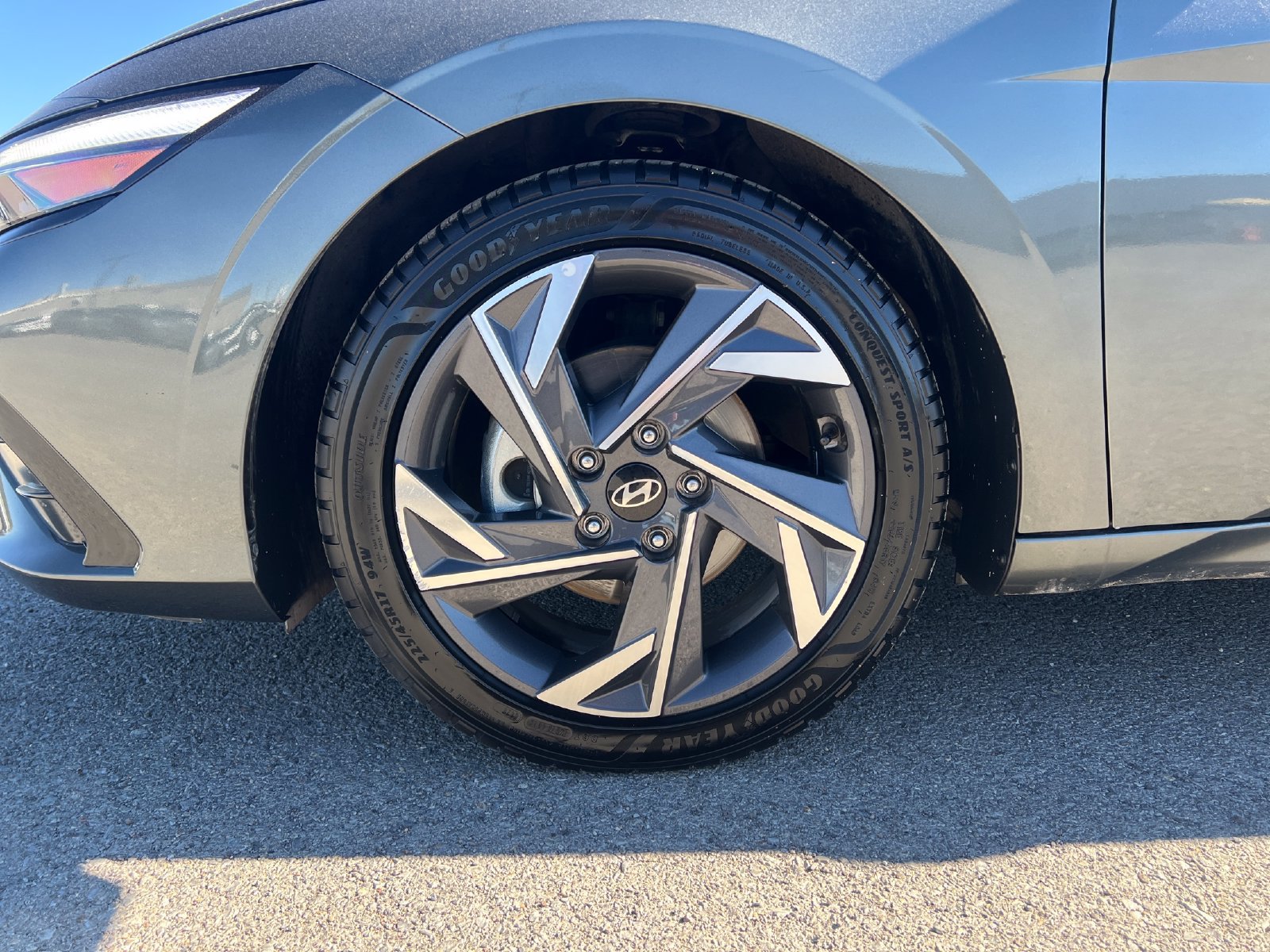 Certified 2024 Hyundai Elantra Limited FWD image 27
