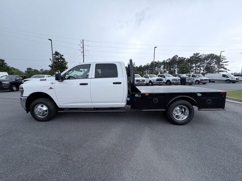 New 2026 RAM 3500 Tradesman w/ Chrome Appearance Group A AWD/4WD image 5