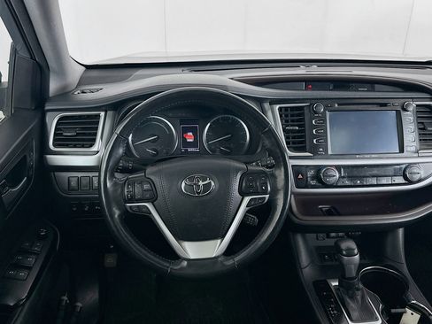 Used 2018 Toyota Highlander Limited Platinum AWD/4WD image 17