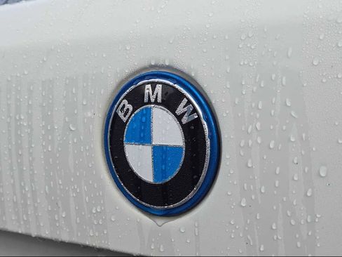 Used 2023 BMW X5 xDrive45e w/ Climate Comfort Package image 17