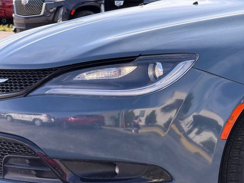 Used 2015 Chrysler 200 S w/ Comfort Group AWD/4WD image 10