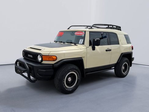 Used 2010 Toyota FJ Cruiser 4WD image 7