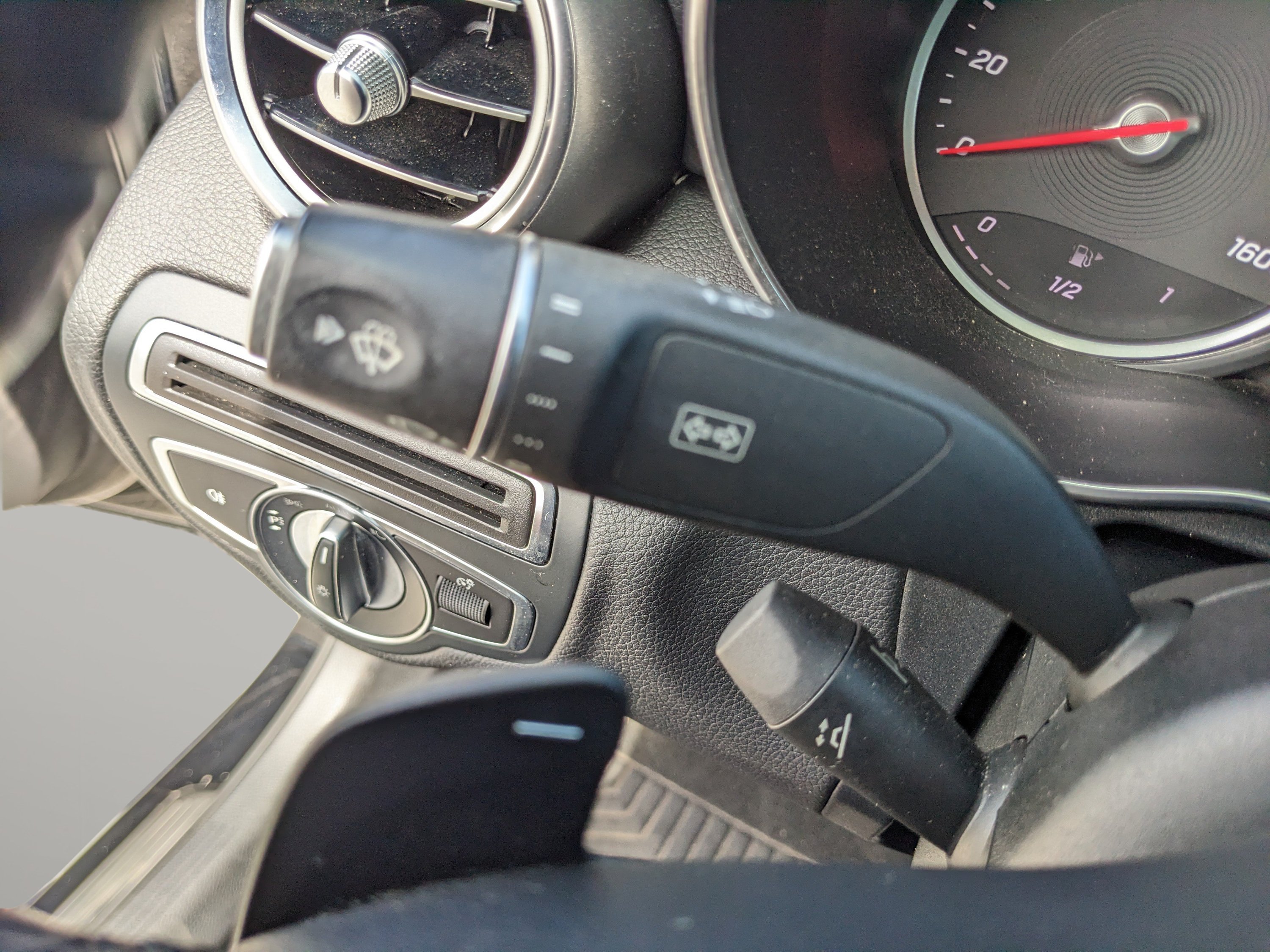 Used 2019 Mercedes-Benz C 300 Sedan image 30
