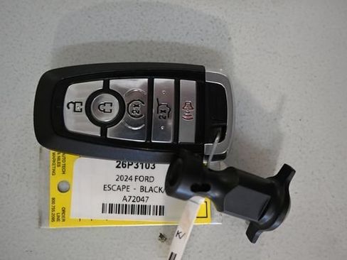 Used 2024 Ford Escape Platinum AWD/4WD image 11