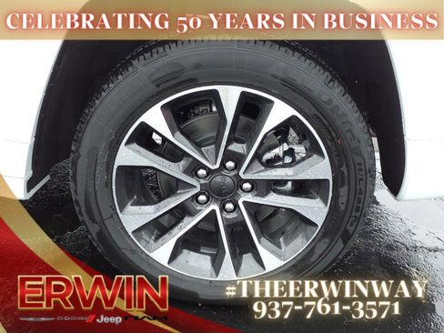 New 2023 Jeep Grand Cherokee Overland image 4