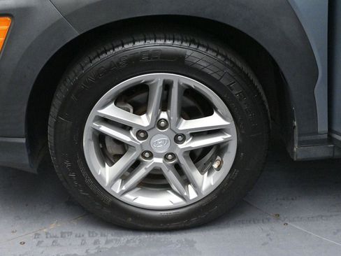 Used 2019 Hyundai Kona SE FWD image 32