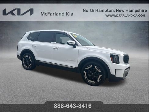 Used 2023 Kia Telluride EX w/ EX Captain's Chair Package FWD image 8