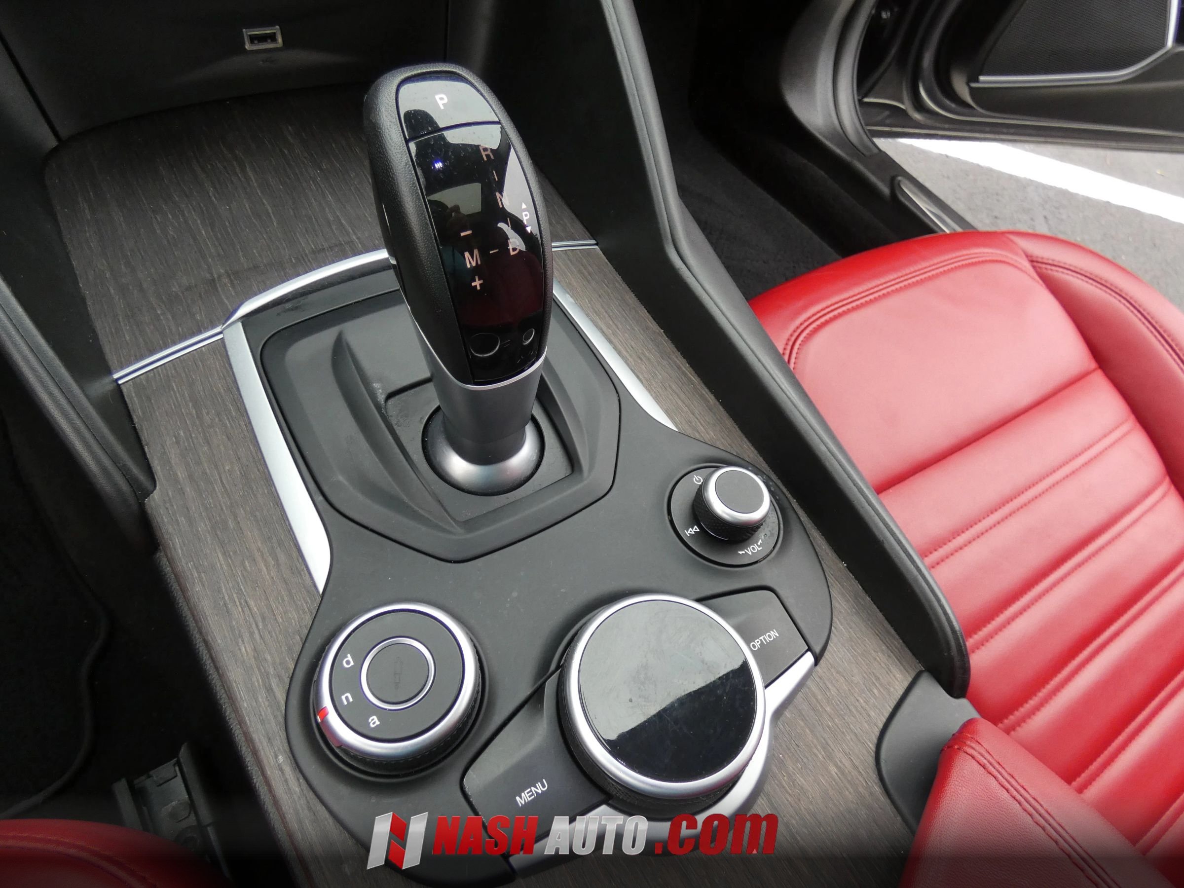 Used 2018 Alfa Romeo Giulia Ti w/ Quick Order Package 22X Lusso AWD/4WD image 69