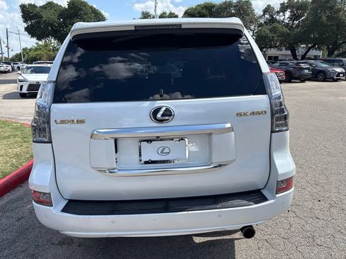 Certified 2020 Lexus GX 460 Premium w/ Premium Package AWD/4WD image 4