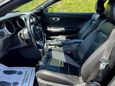 Used 2023 Ford Mustang Premium image 10