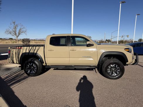 Used 2020 Toyota Tacoma TRD Off-Road image 7