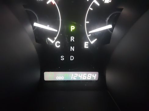 Used 2010 Toyota Highlander Limited AWD/4WD image 20