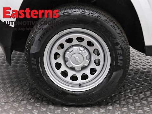 Used 2024 Chevrolet Colorado W/T RWD image 29